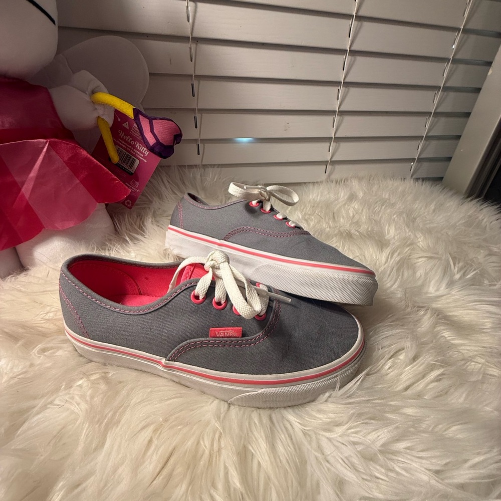 Vans women  Gray and Pink Sneakers size 6.5